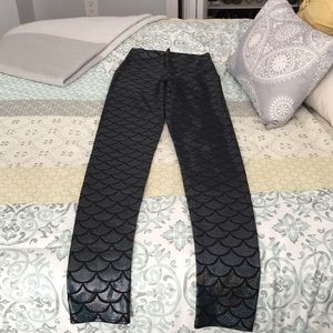 High waisted leggings